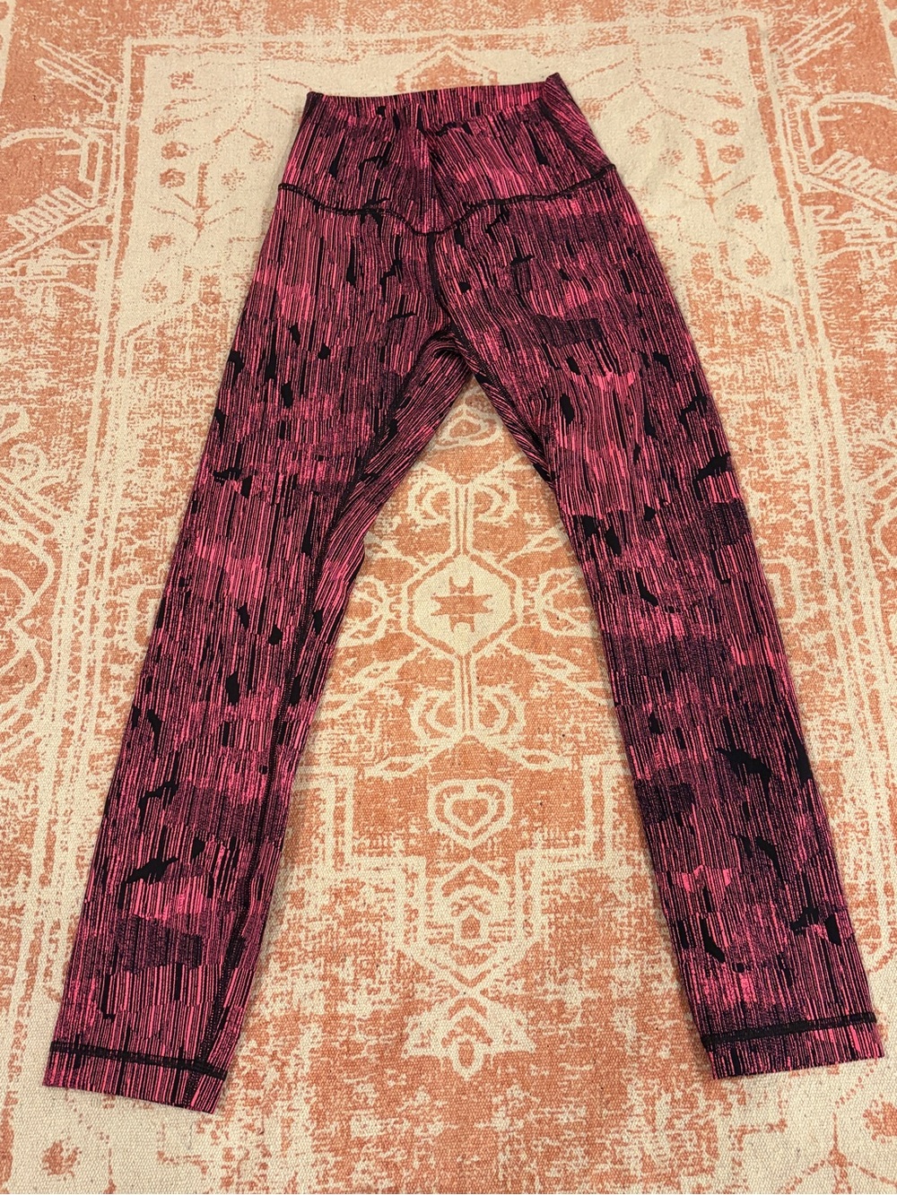 Lululemon 4 Pink Black Inflorescent Wunder Under Pant Hi-Rise 28" Leggings NWOT